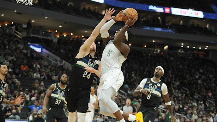 Thunder Lose to Bucks In Double Overtime Thriller, 132-136