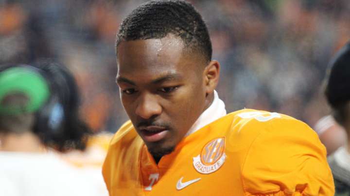 Vols QB Did Not Participate in Senior Day Activities