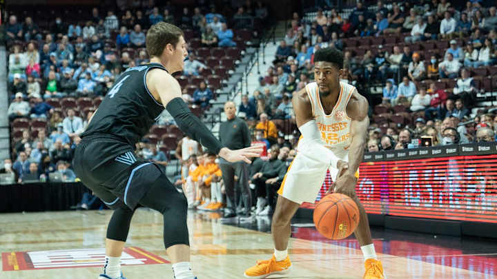 Vols Move Up Two Spots in Latest AP Poll Vols Move Up Two Spots in Latest AP Poll