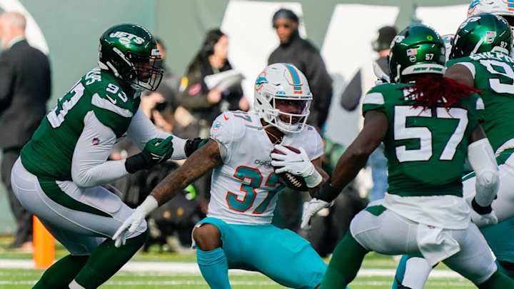 Jets Beat Themselves With Two Late Penalties as Dolphins Hold On