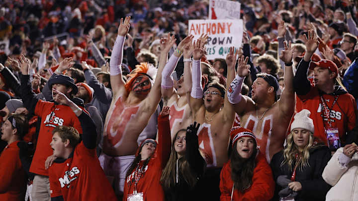 Pac-12 Football Notebook: Oregon's CFP Hopes End; Utah on the Rise
