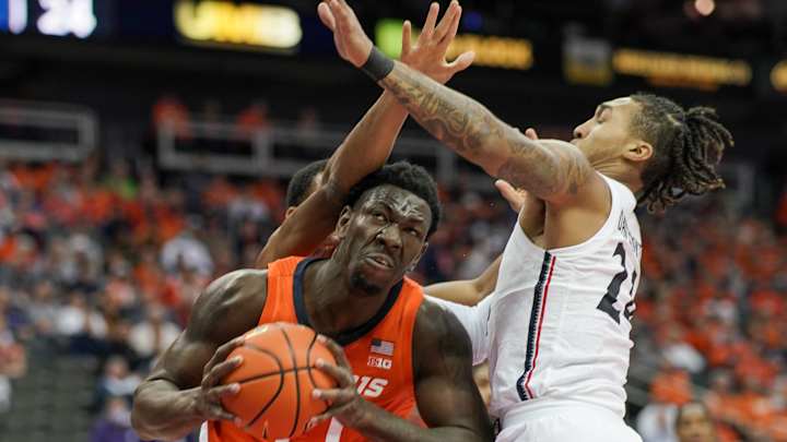 Instant Analysis: Bearcats Dominate Illinois 71-51 in Hall of Fame Classic