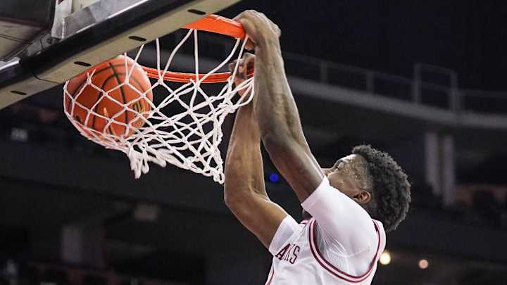 In-Game Updates: Arkansas vs. Cincinnati in Hall of Fame Classic