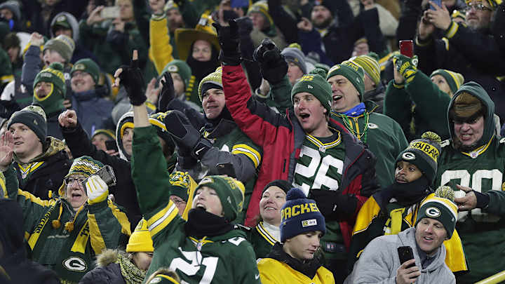 Business of Football: Packers’ Stock, the Rams’ Experiment and Thanksgiving Memories