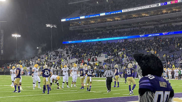 UW, Houston Reportedly in Talks to Play Home-and-Home Football Games