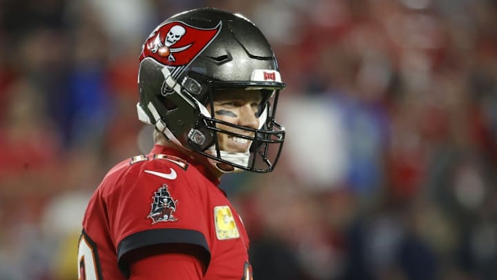 Two Buccaneers Lead Their Position in Pro Bowl Voting Through Week 11