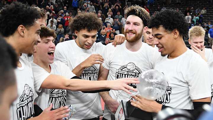 Dominant Win Over UCLA Shows Gonzaga Stands Above the Rest in 2021–22 Dominant Win Over UCLA Shows Gonzaga Stands Above the Rest in 2021–22