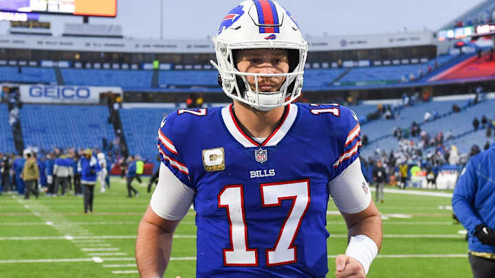 NFL DFS Week 18: Picks, Plays and Values