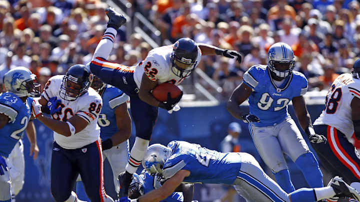 Look: Former Lions Linebacker Inspires With Random Act of Kindness