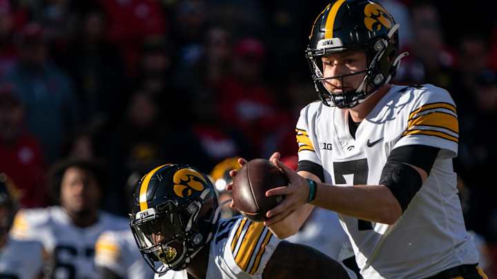 HN TV: Iowa Players Nebraska Postgame