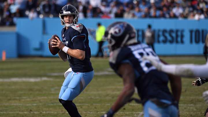 Tannehill Targets Whoever is Available