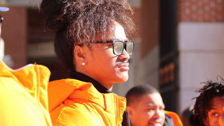 Elite QB Iamaleavea Set for Multi-Day Visit With Vols