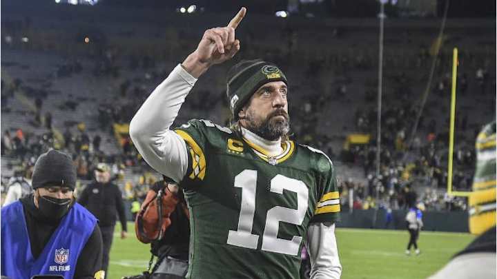 Cal in NFL: Aaron Rodgers Leads Packers' Win Despite Broken Toe