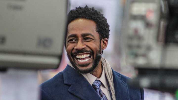 Desmond Howard Shares How The Most Iconic Michigan Football Pose Almost Never Took Place Desmond Howard Shares How The Most Iconic Michigan Football Pose Almost Never Took Place