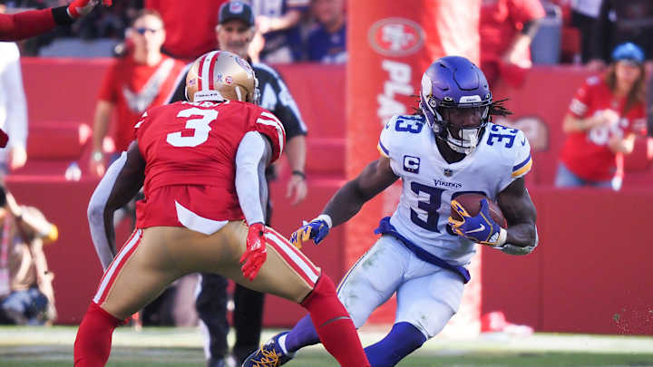 Vikings Running Back Dalvin Cook Carted Off the Field With Shoulder Injury vs. 49ers