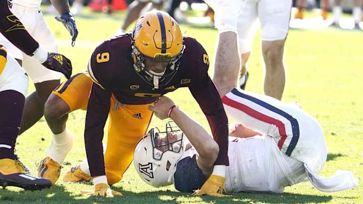 Eric Gentry Earns Consensus Freshman All-America Honors