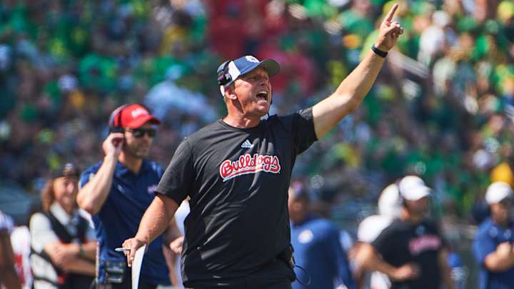 Washington Hires Fresno State's Kalen DeBoer as New Head Coach Washington Hires Fresno State's Kalen DeBoer as New Head Coach