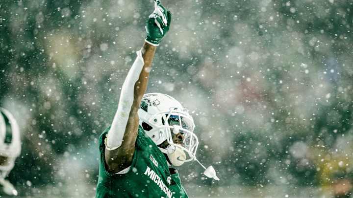 Michigan State rises in the new CFB rankings