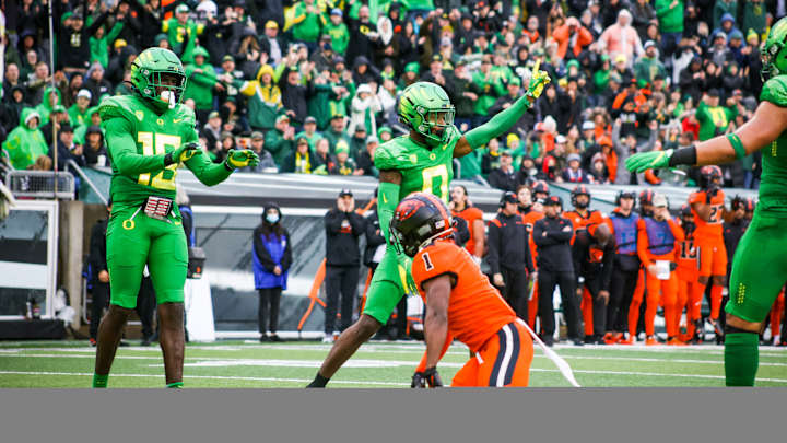 Oregon Football Back Into Top 10 of Latest College Football Playoff Rankings