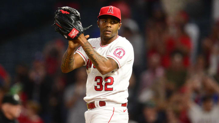 Report: Angels Agree to Four-Year Deal With RP Raisel Iglesias