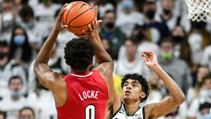 Louisville's Offense Shows it's Still a Work in Progress Against Michigan State