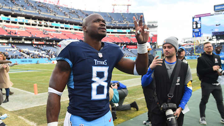 Former Oklahoma RB Adrian Peterson Signs with Seattle Seahawks