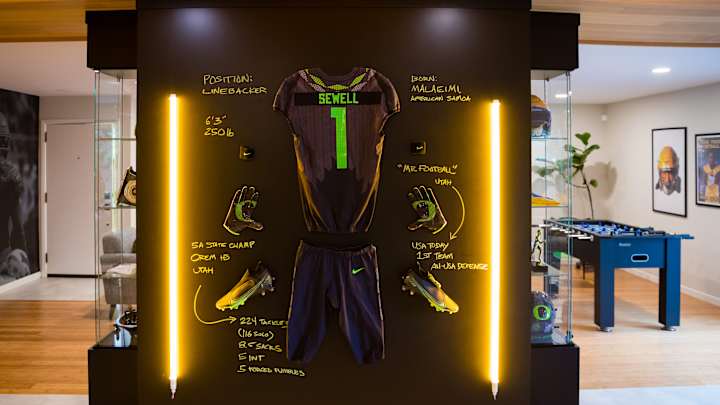 WATCH: Noah Sewell and Duck Legends Give Tour of New Storytelling Home WATCH: Noah Sewell and Duck Legends Give Tour of New Storytelling Home