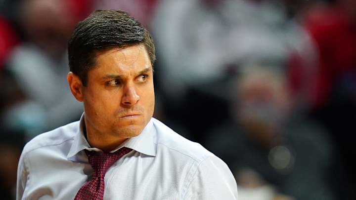 Listen: Wes Miller Discusses Swift Jacket Removals During Games