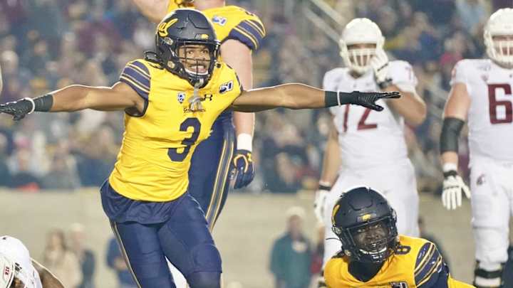 Cal Football: Farewell Emotions Motivate Seniors to `End on a Really Good Note'