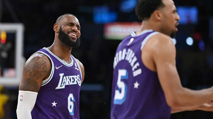 Lakers Frank Vogel Praises LeBron James on His Effort After Blowout Win vs. Portland