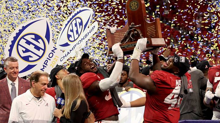 Georgia Drops in the AP Poll For the First Time All Season Georgia Drops in the AP Poll For the First Time All Season