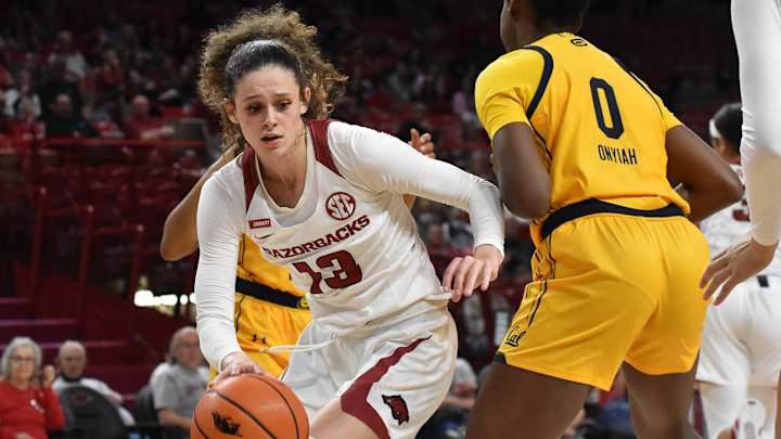 Razorbacks Facing Good Jackson State Team at Bud Walton Tonight Razorbacks Facing Good Jackson State Team at Bud Walton Tonight
