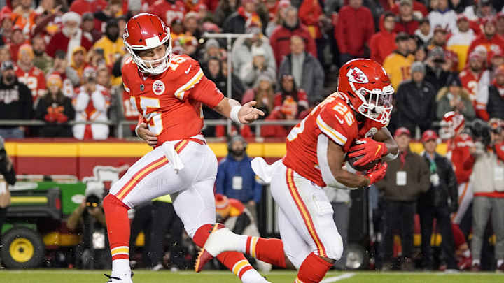 Chiefs vs. Broncos Inactives: Who's In, Who's Out? Chiefs vs. Broncos Inactives: Who's In, Who's Out?