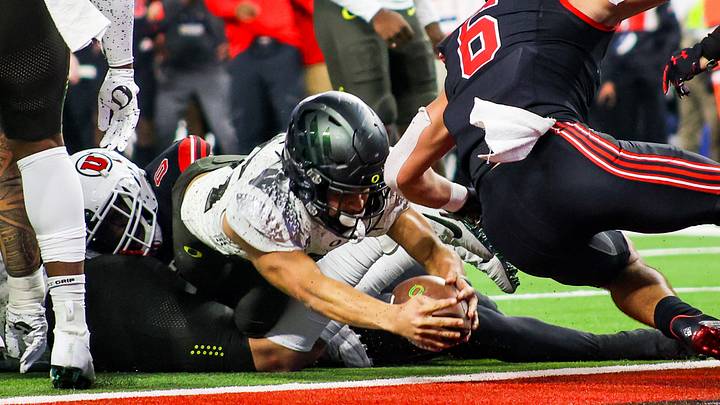Oregon Slides in AP Poll Following Blowout Loss to Utah in Pac-12 Championship Oregon Slides in AP Poll Following Blowout Loss to Utah in Pac-12 Championship