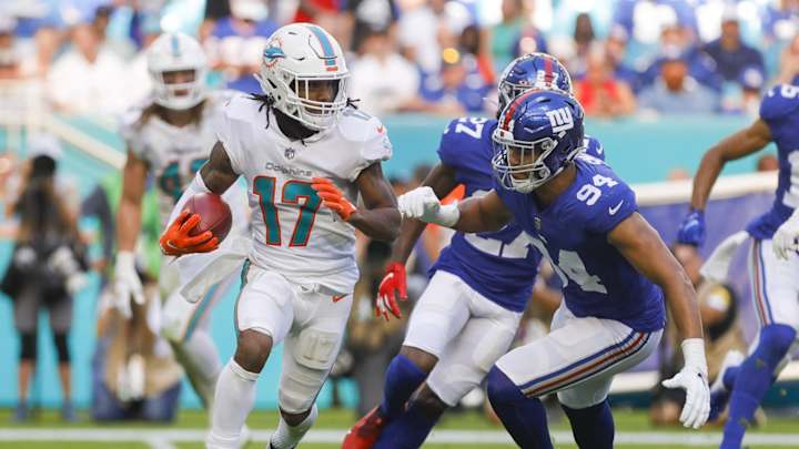 Saturday Dolphins Mailbag: Right Tackle Sleeper, Tua vs. Tannehill, Waddle vs. Hill, and More Saturday Dolphins Mailbag: Right Tackle Sleeper, Tua vs. Tannehill, Waddle vs. Hill, and More