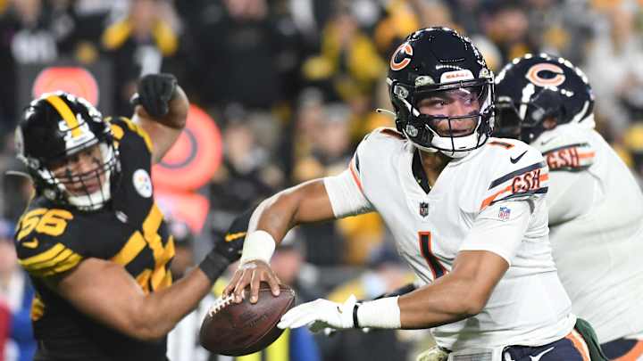Where Justin Fields' Injury, Development Stand