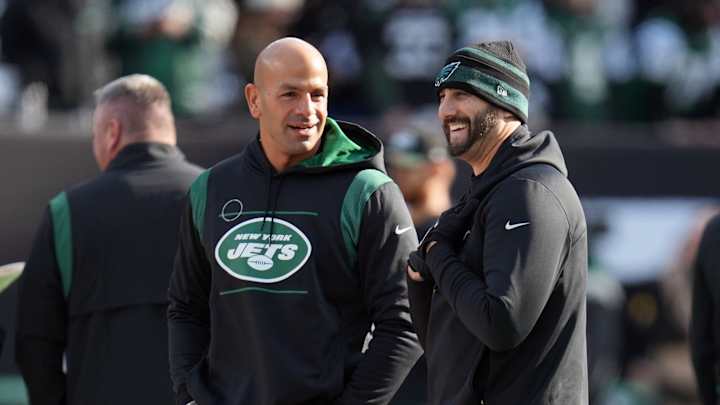 Robert Saleh Explains the 'Changes' in Eagles' Offense