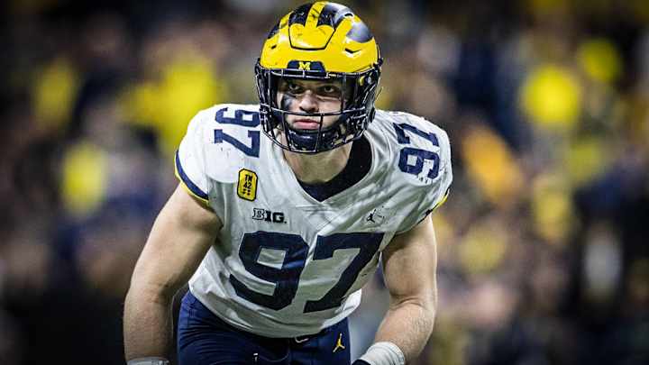 Aidan Hutchinson Makes Bold Claim When Asked About Michigan's Sign-Stealing Allegation