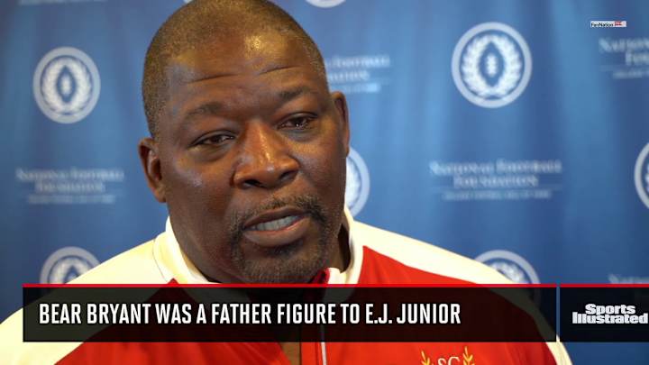 Hall of Fame Inductee E.J. Junior Pays Tribute to Bear Bryant, Says Alike to Nick Saban