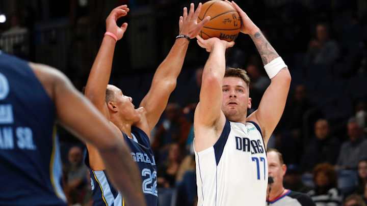 Stop the Bleeding: Role Players Help Dallas Mavs Win at Grizzlies