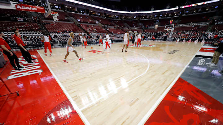 Halftime Analysis: Ohio State Locked In Tight Affair Against Towson