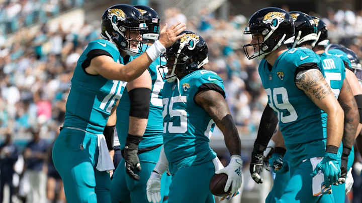 Trevor Lawrence Uses His Voice to Weigh in on James Robinson's Role