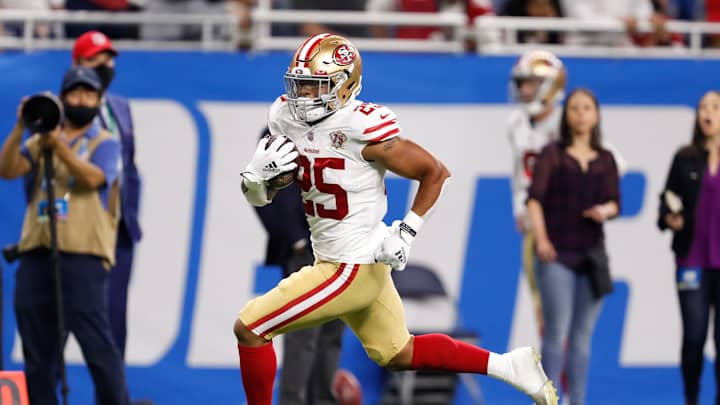 49ers in Trouble if Elijah Mitchell Misses Matchup With Bengals