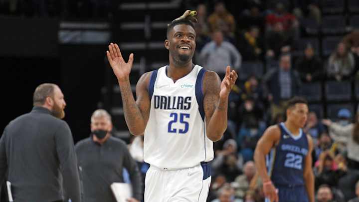 Mavs Shooting Debate: Mark Cuban Thinks Its New Ball, Reggie Bullock Responds