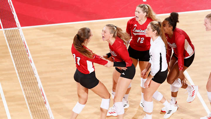 No. 1 Louisville Volleyball Defeats No. 8 Georgia Tech to Reach Final Four