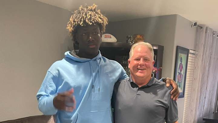 Chip Kelly Gives Top Defensive Line Recruit Anthony Lucas In-Home Visit Chip Kelly Gives Top Defensive Line Recruit Anthony Lucas In-Home Visit