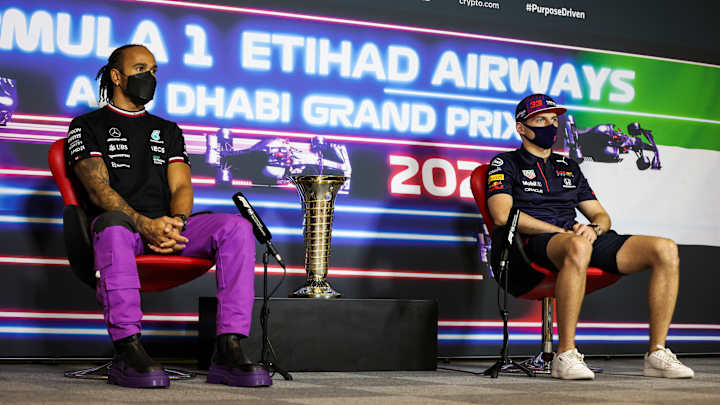 Hamilton or Verstappen? How World Champion, Constructors' Titles Will Be Decided in Abu Dhabi Hamilton or Verstappen? How World Champion, Constructors' Titles Will Be Decided in Abu Dhabi
