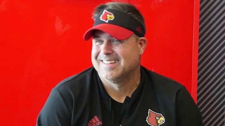 Virginia Tech Hires Louisville TE/ST Coach Stu Holt