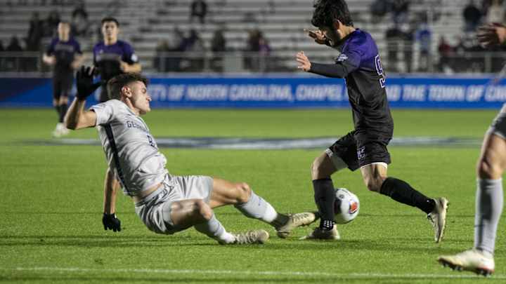 UW Soccer Dawgs Advance to Title Match