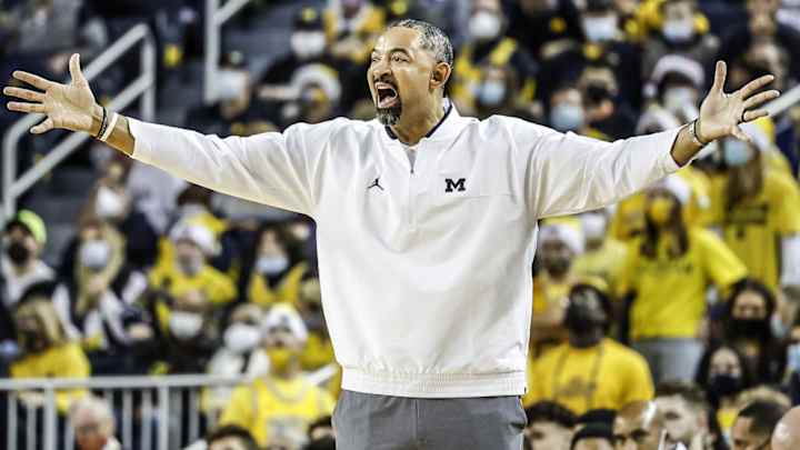 Fans Split On Howard's Future At Michigan